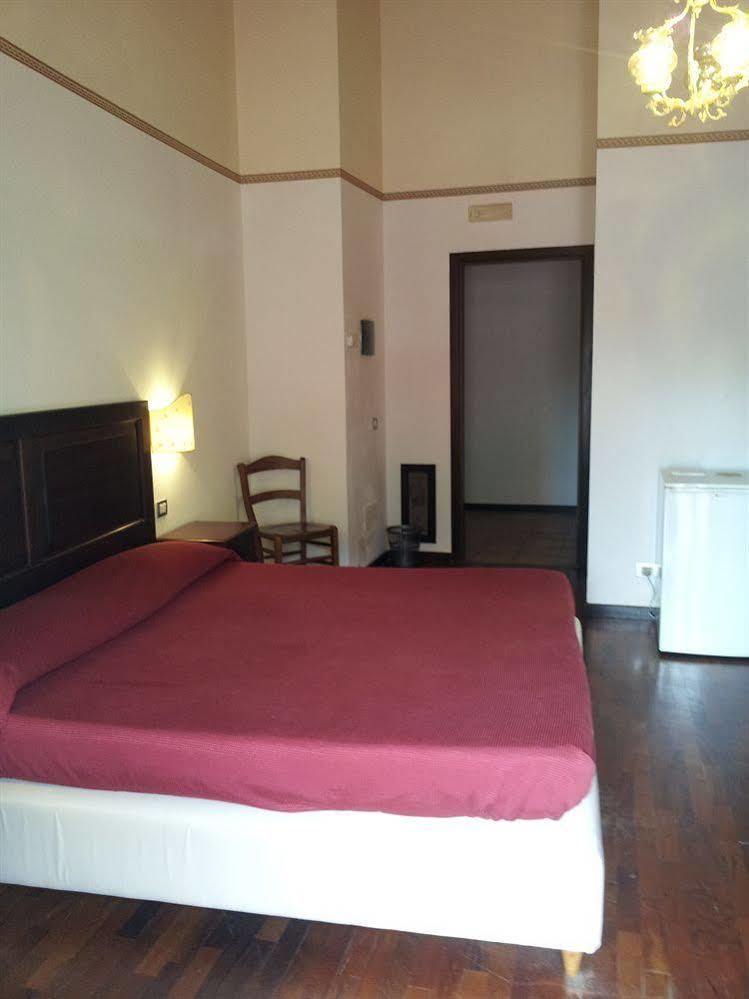 Central Rooms Il Re CTA Exterior foto